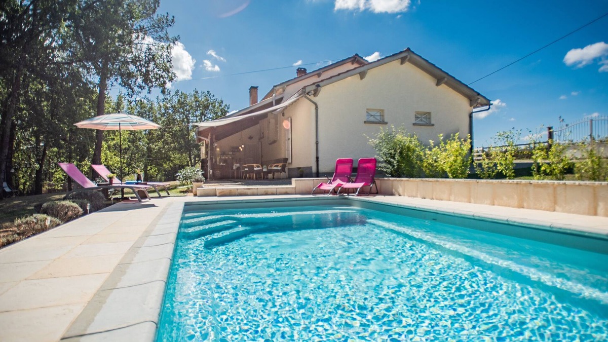 Belaye House | Stunning modern gite with garden and private pool