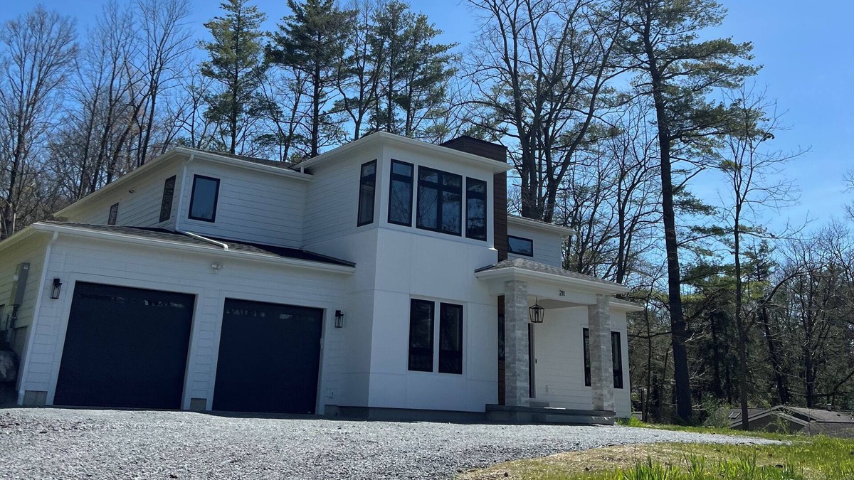 Cayuga Heights House | Stunning modern home for your monthly retreat - 5 bedrooms, office, & more!