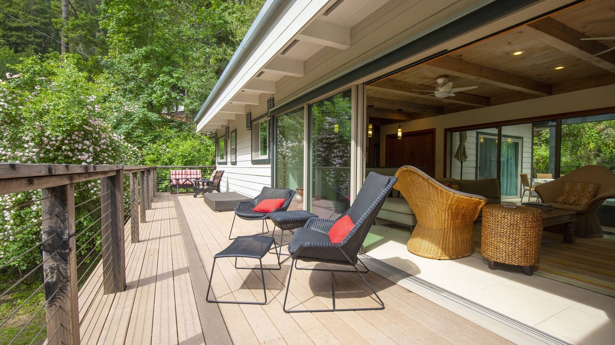 Summerhome Park House | Stunning Modern Home in Sunny Location Close to Beach Access