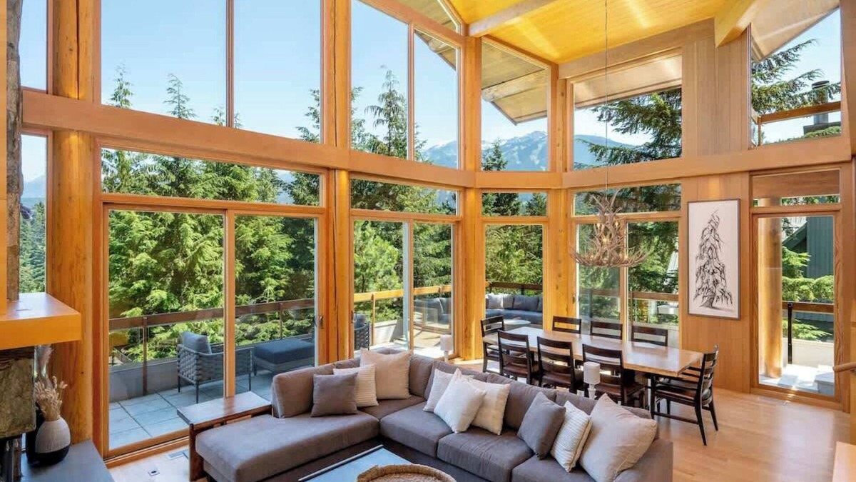 Blueberry Hill House | Stunning Mtn View, Air Con, Hot Tub, & Fireplace