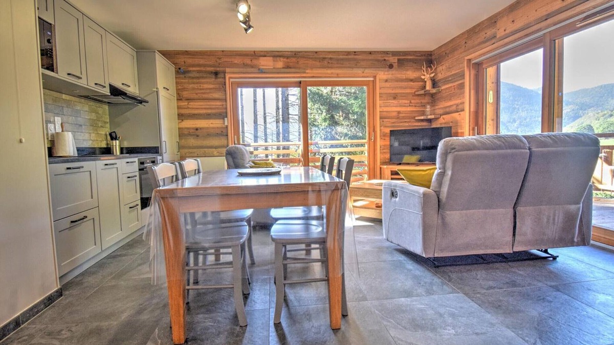 Montriond Apartment | Stunning New Apartment in Morzine, 62m², 6 Guests, 3 Rooms, Close to Center