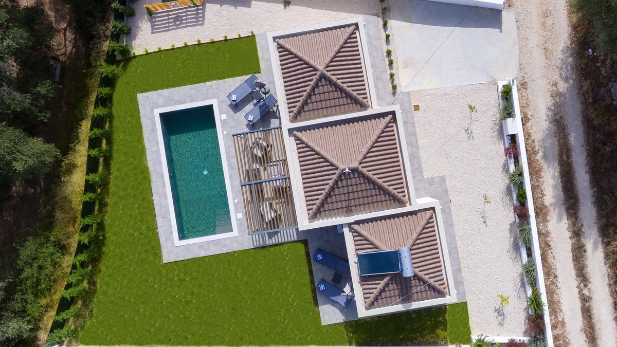 Pesada Villa | Stunning new contemporary villa, located in a quiet village - 1km from the beach