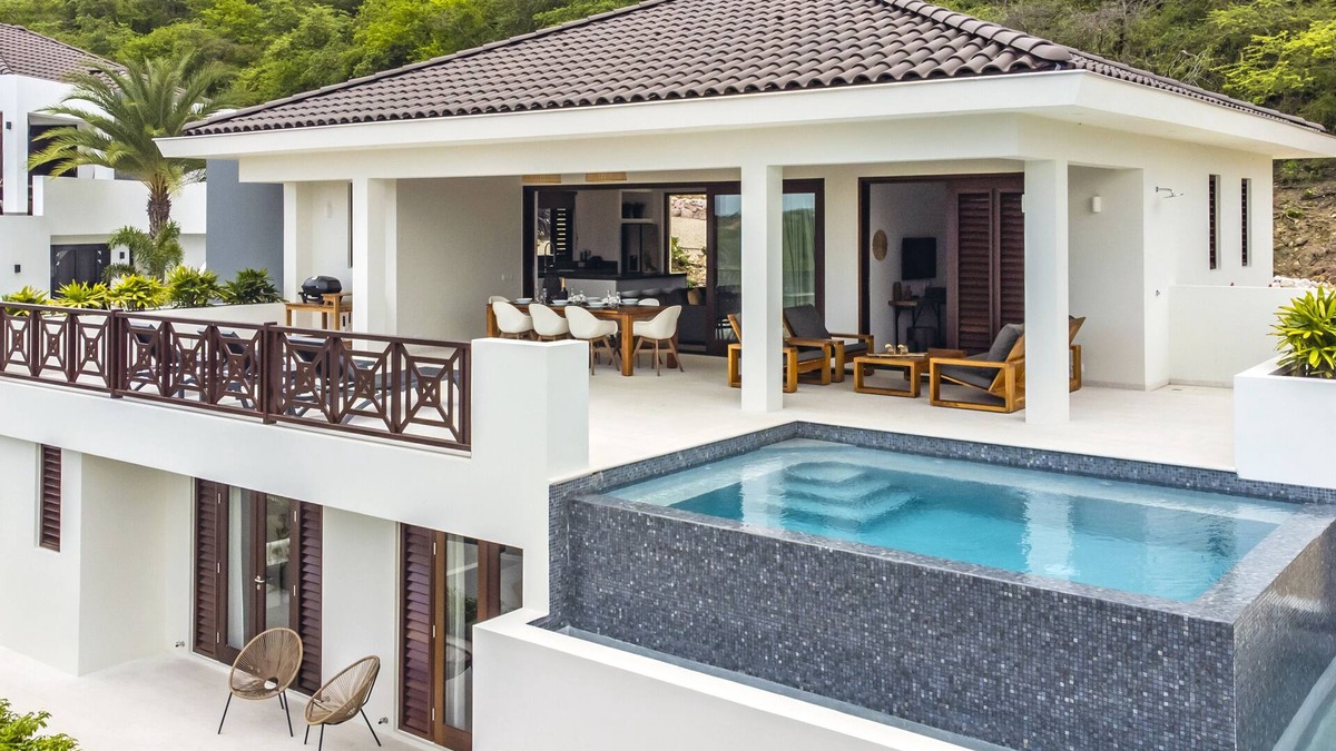 Sint Michiel Villa | Stunning new luxurious villa in Caribbean style with pool - 2min walk to beach.