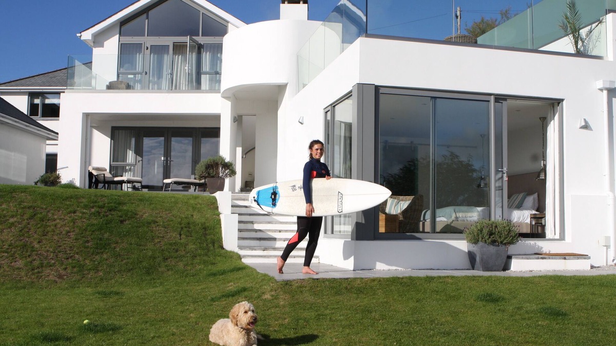 Newquay House | Stunning North Cornwall Beach House, direct beach access, surfing, amazing view