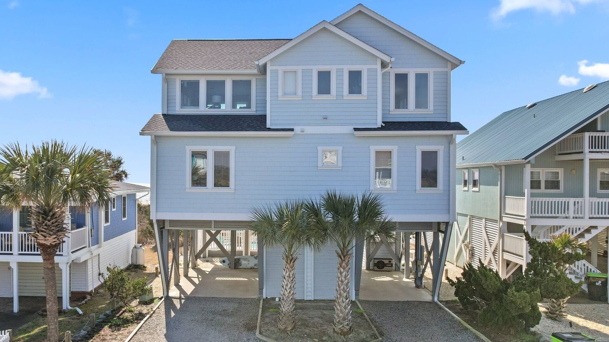Holden Beach House | Stunning Ocean Front Home W/Private Pool 4BR 4 1/2 Bath and Brand New Kitchen