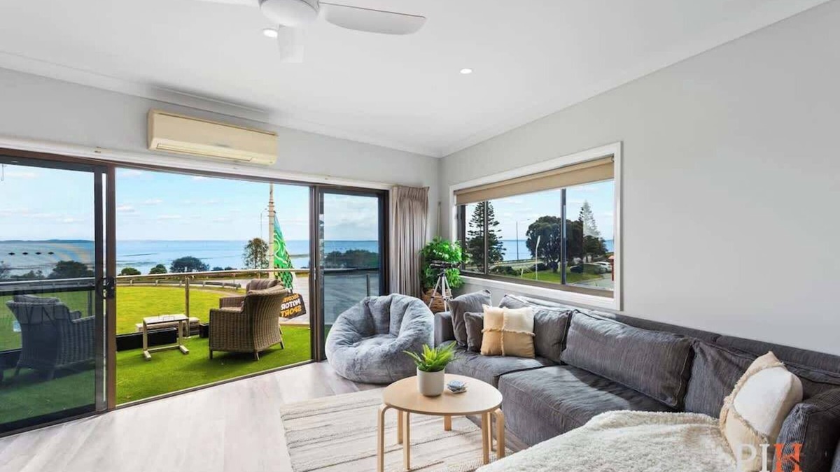 San Remo House | Stunning Ocean Views San Remo