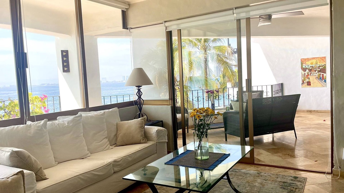 Downtown Puerto Vallarta Condo | Stunning Oceanfront Condo with roof top pool in the heart of Puerto Vallarta !