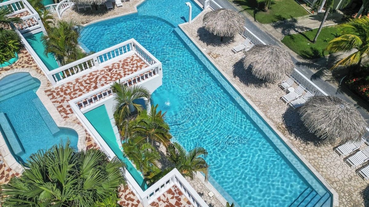 West End Condo | Stunning Oceanview Condo w/Pool Access Sunset Villas, West End, Roatan Rental