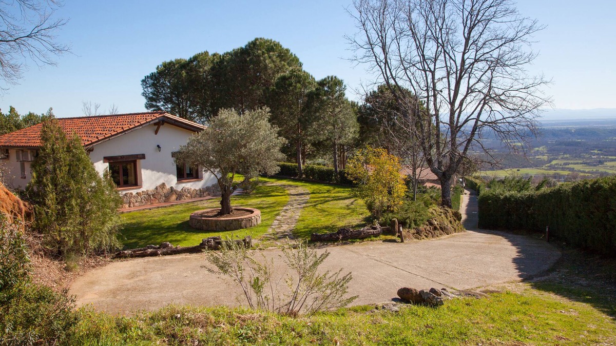 El Raso Cottage | Stunning One bedroom Cottage in El Raso
