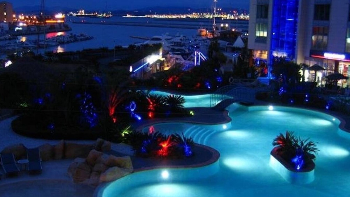 Gibraltar Apartment | Stunning One Bedroom Apartment Overlooking Pools And Marina In Ocean Village