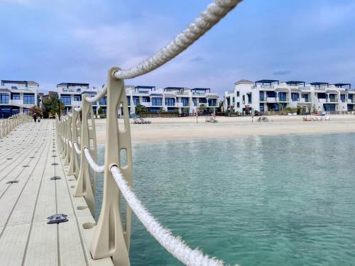 Palm Jumeirah Villa | Stunning Palm Villa with Rooftop Garden, Resort Style Pool and Beach by Exclusive Holiday Homes