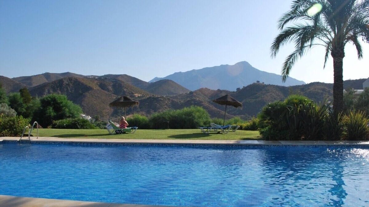 Benahavis Apartment | Stunning Penthouse, La Quinta Golf & Spa, nr Puerto Banus - English & Sat TV