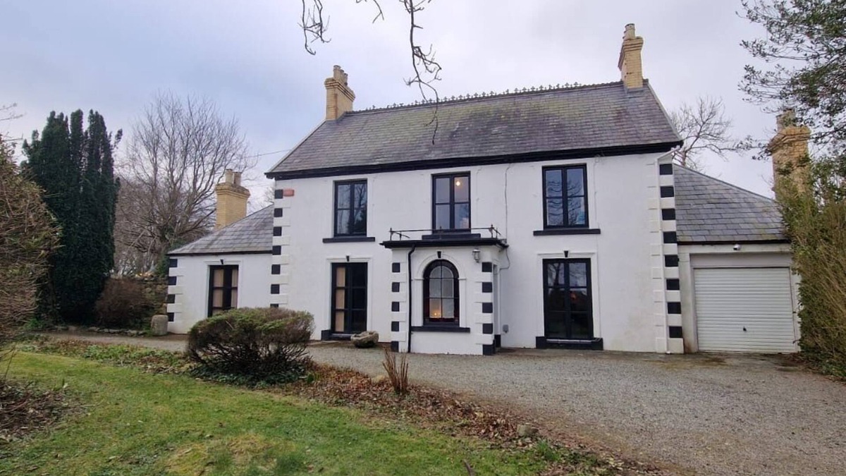 Dwyran House | Stunning Period Property