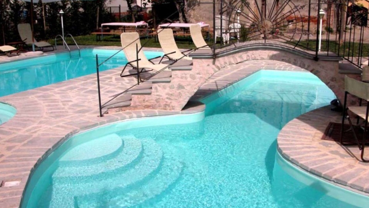 Piosina Villa | Stunning private villa with WIFI, hot tub, A/C, private pool, TV, veranda, panoramic view, parking