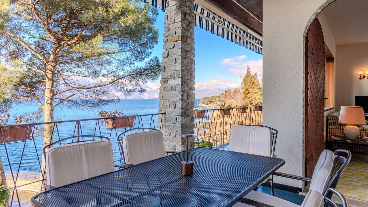 Cerro House | Stunning private villa for 7 guests with WIFI, TV, terrace, pets allowed and parking