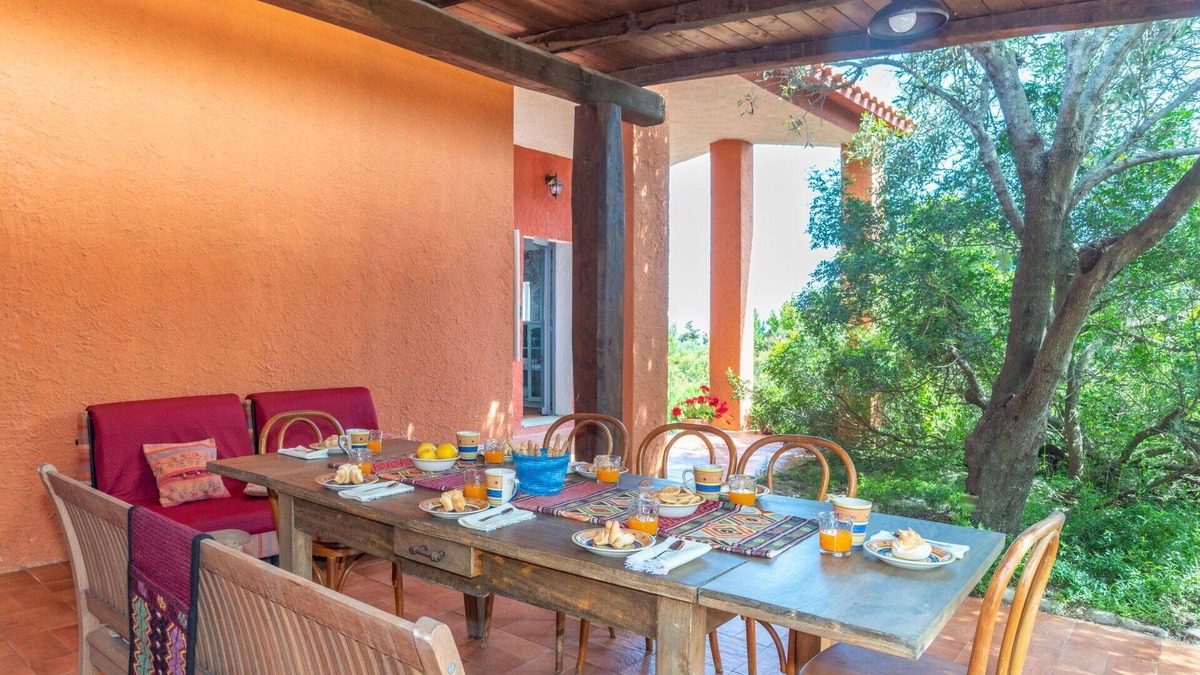 Paduledda Villa | Stunning private villa with WIFI, A/C, private pool, TV, terrace, pets allowed and panoramic view