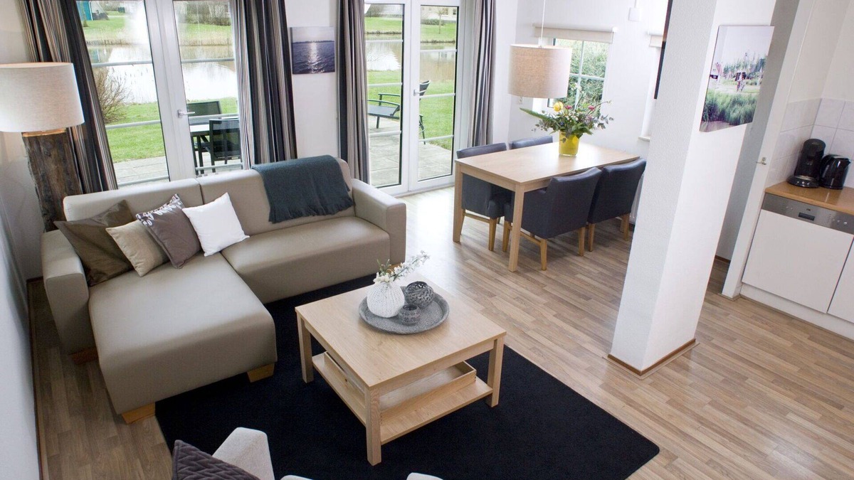 Municipality of Emmen House | Stunning private villa for 4 guests with pool, WIFI, hot tub, TV, terrace and parking