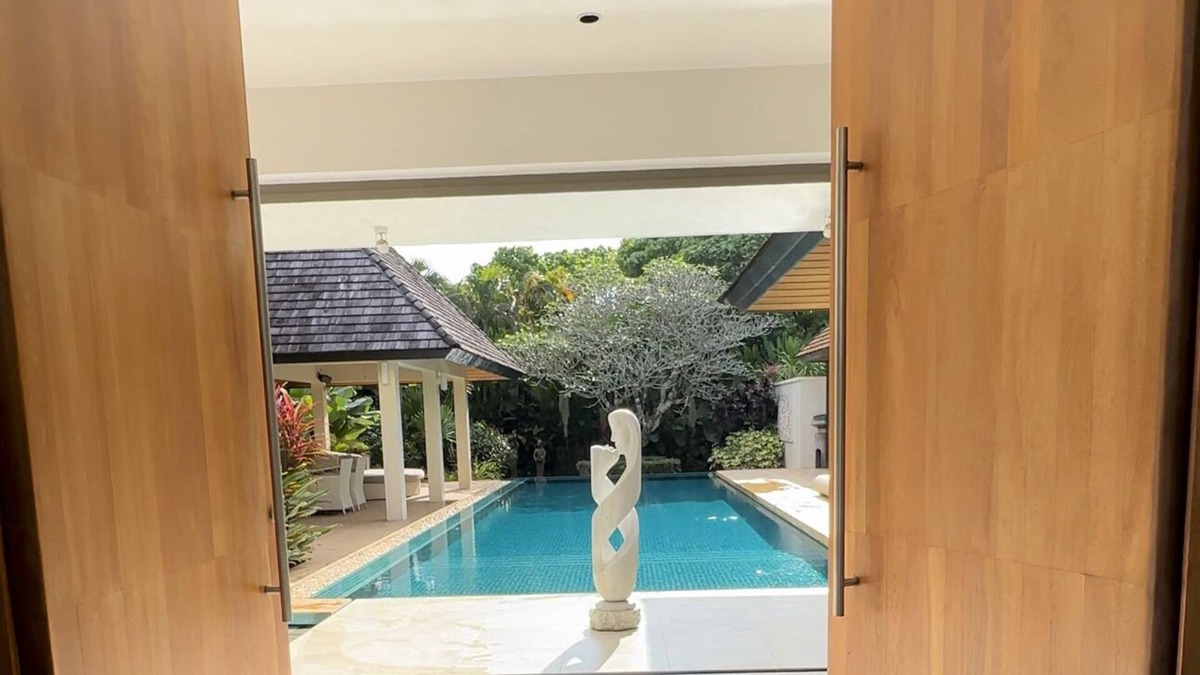 Si Sunthon Villa | Stunning private pool villa in a quite location close to amenities