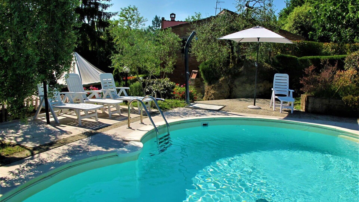 San Miniato House | Stunning private villa for 9 guests with WIFI, private pool, TV, patio and parking