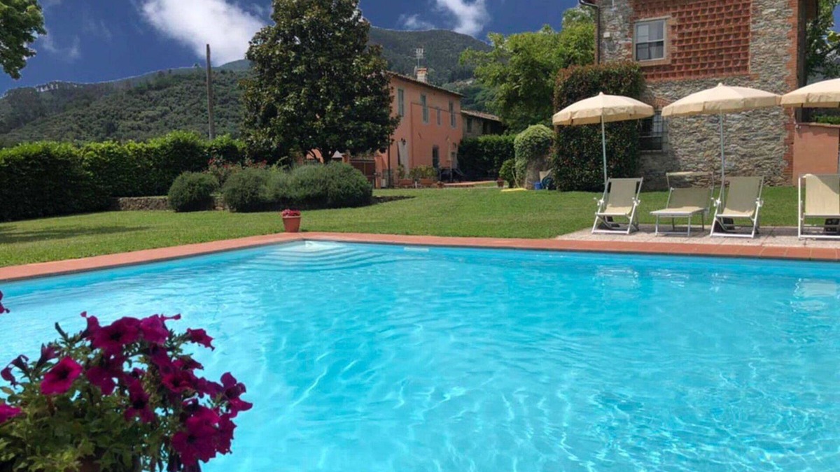 Castelvecchio Villa | Stunning private villa with WIFI, private pool, A/C, TV, terrace, pets allowed and parking