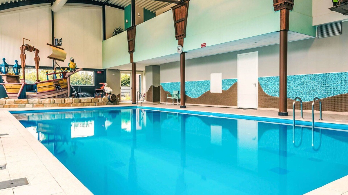 Willemsdorp House | Stunning private villa for 6 people with pool, WIFI, TV, terrace and parking