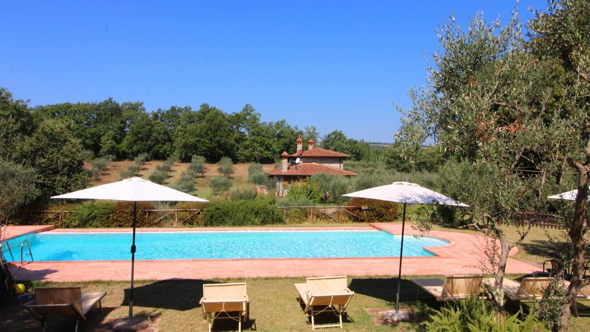Santarello Villa | Stunning private villa with A/C, WIFI, private pool, TV and parking, close to Montepulciano