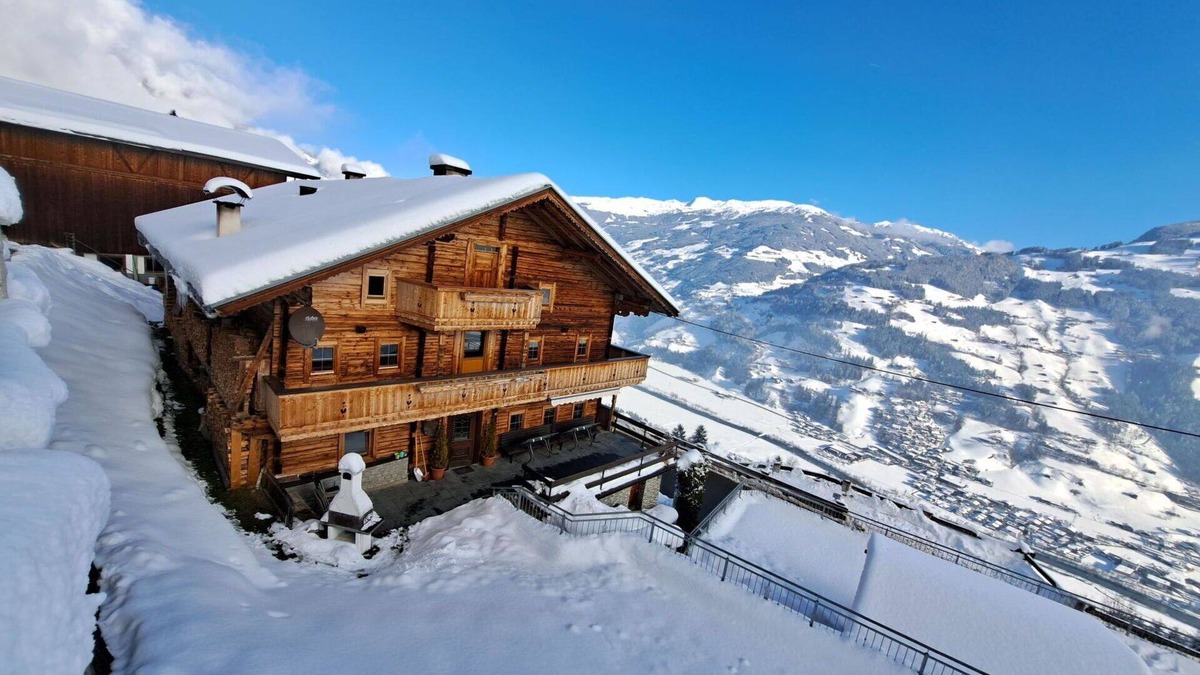 Hippach-Schwendberg Villa | Stunning private villa for 14 guests with WIFI, TV, patio and parking