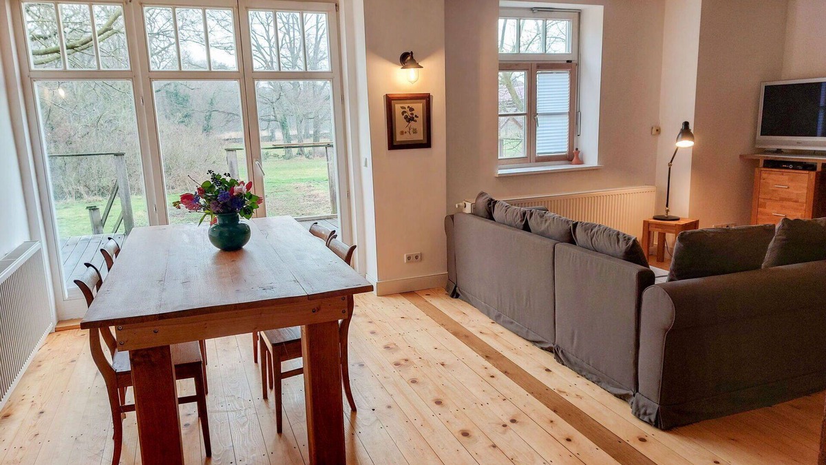 Falkenhain Villa | Stunning private villa for 3 guests with WIFI, TV and terrace