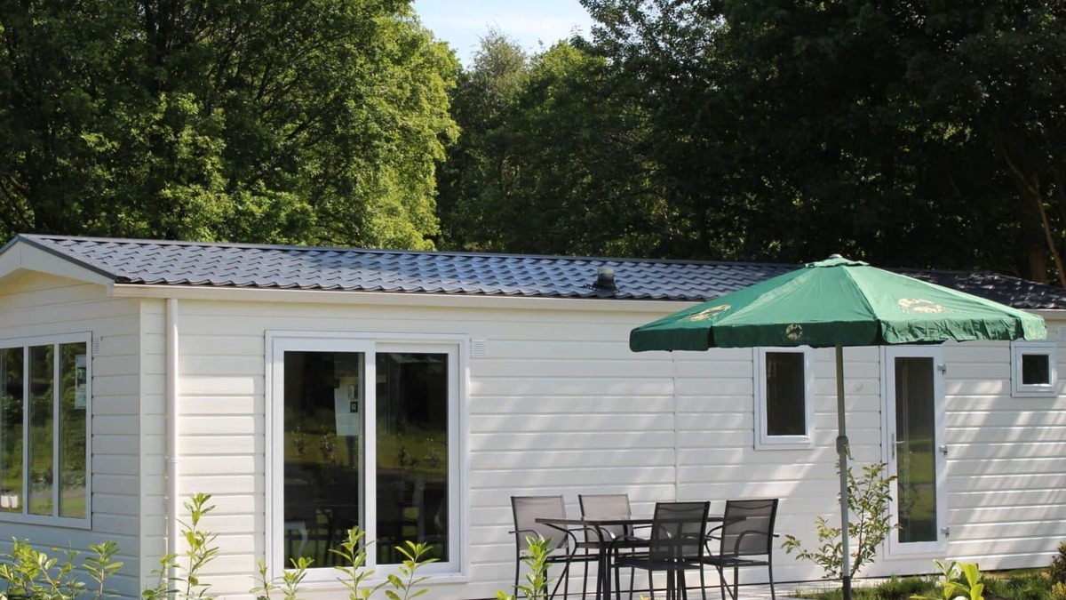 Susteren House | Stunning private villa for 4 people with WIFI, pool, TV, terrace and parking