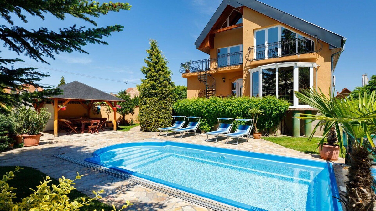 Balatonlelle House | Stunning private villa with private pool, WIFI, A/C, TV, terrace, pets allowed and parking