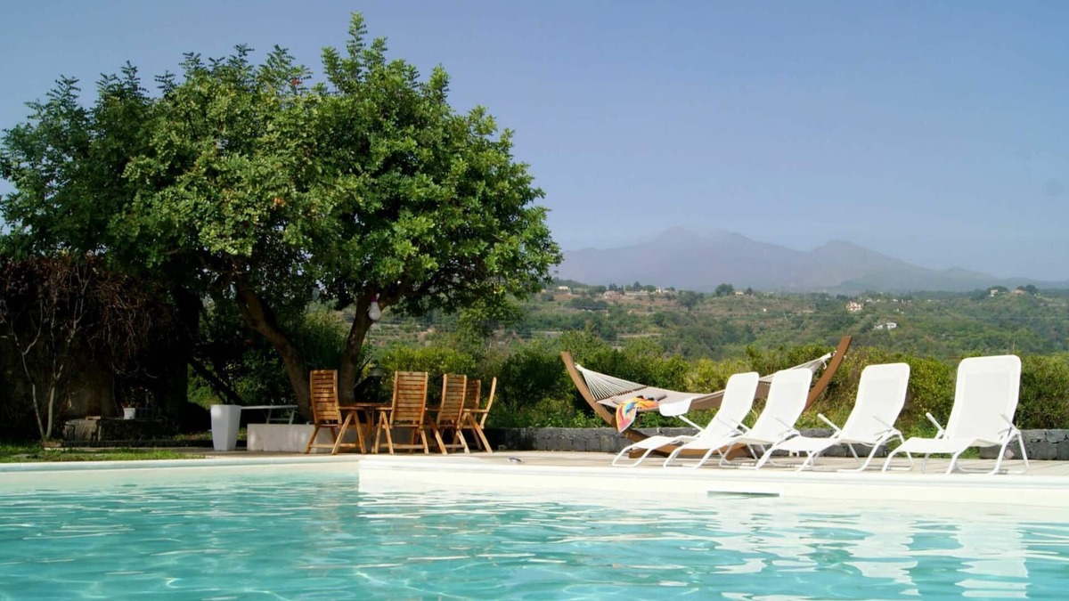 Macchia Villa | Stunning private villa for 6 people with pool, WIFI, TV, patio and parking
