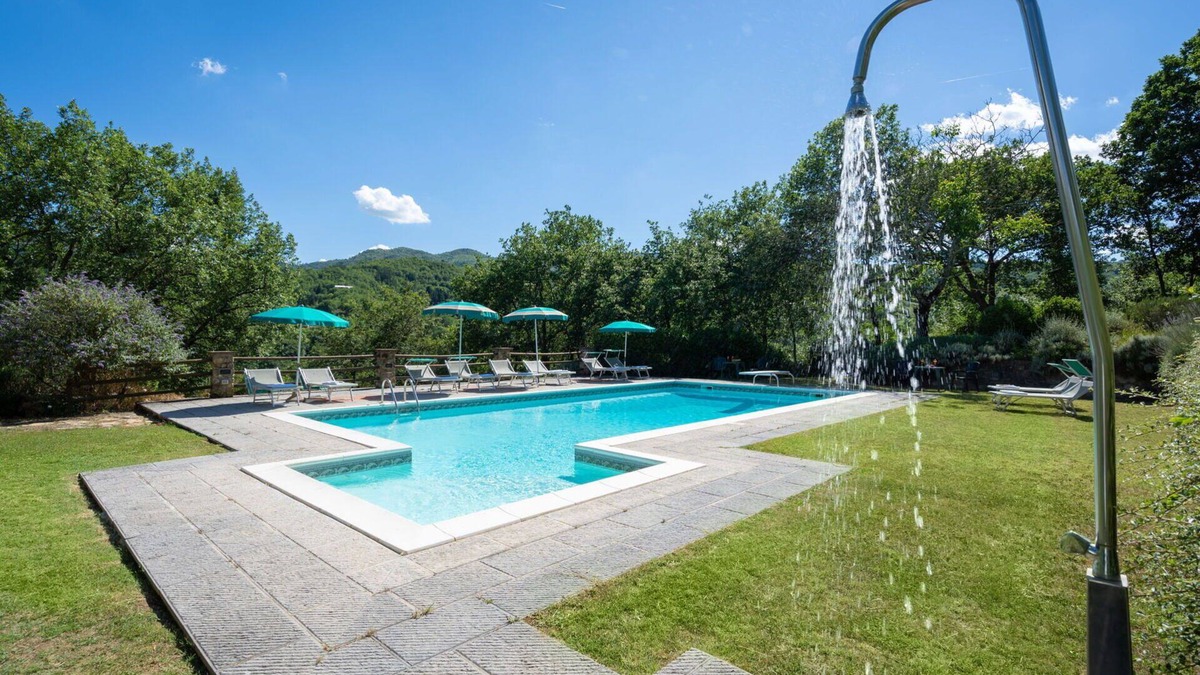 Vicchio Villa | Stunning private villa with private pool, WIFI, TV, patio, pets allowed, panoramic view and park.