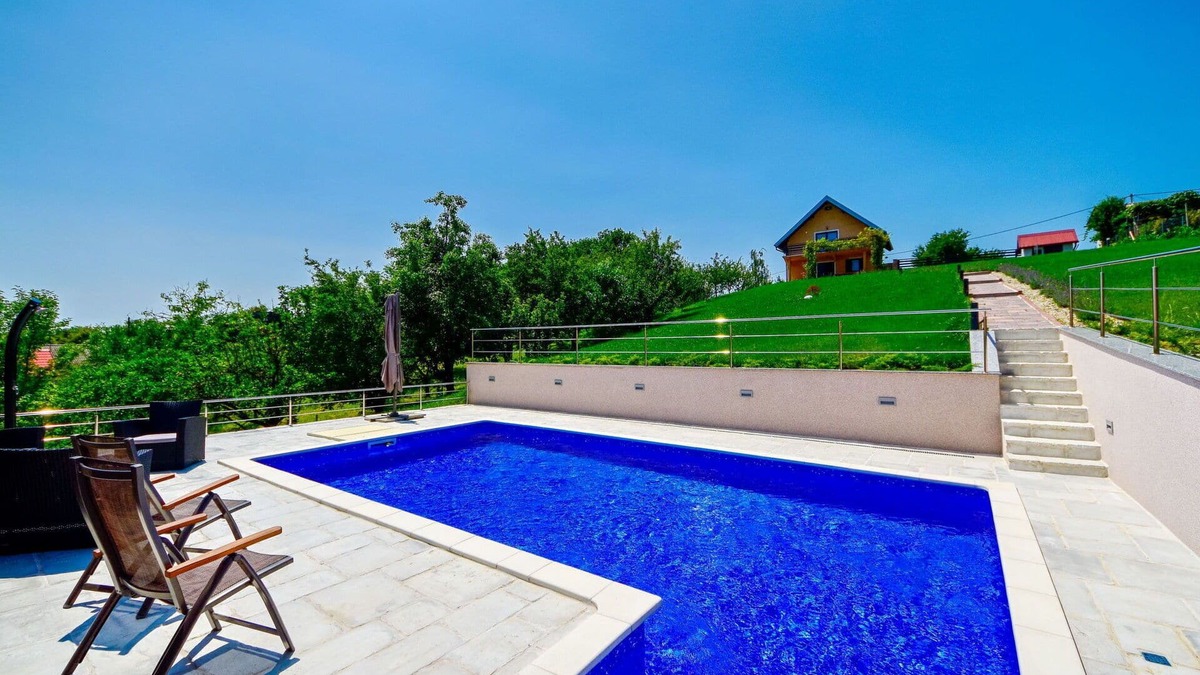 Brckovljani House | Stunning private villa with A/C, WIFI, private pool, TV, terrace, panoramic view and parking