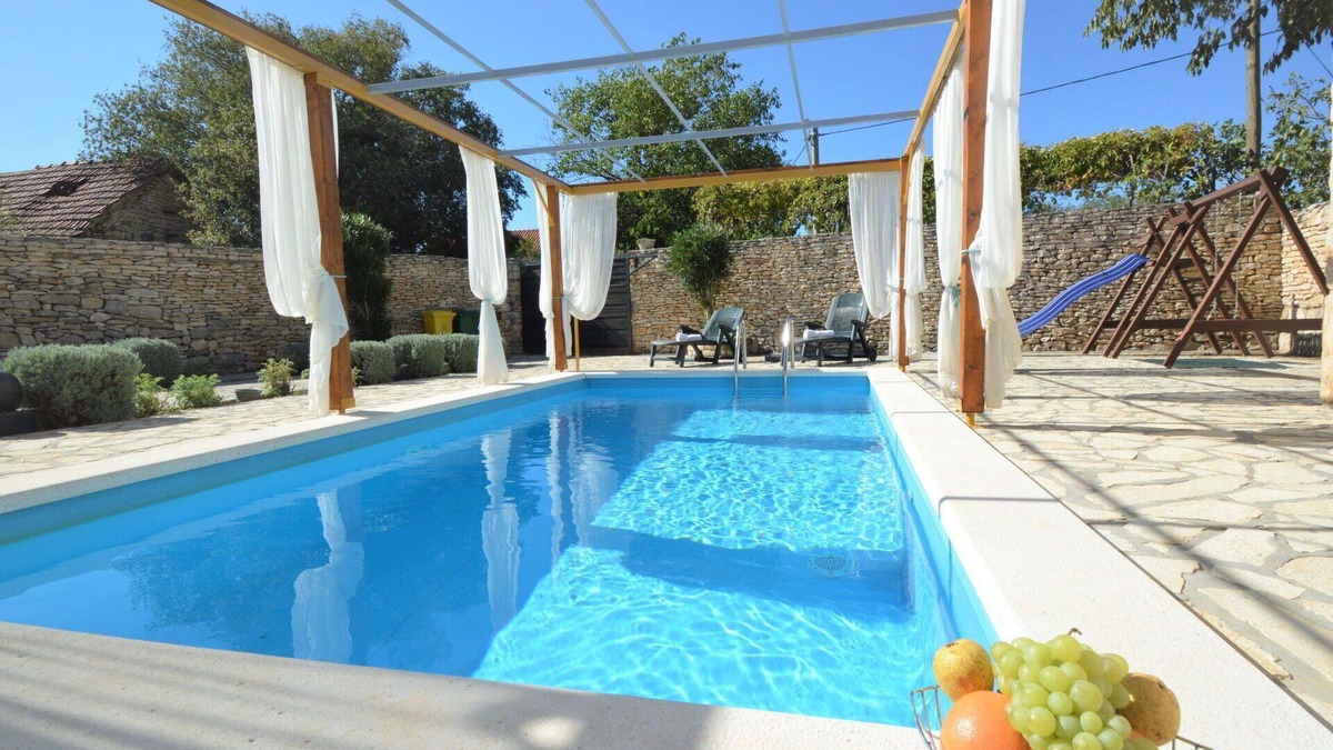 Promina House | Stunning private villa with private pool, A/C, WIFI, TV, terrace, panoramic view and parking