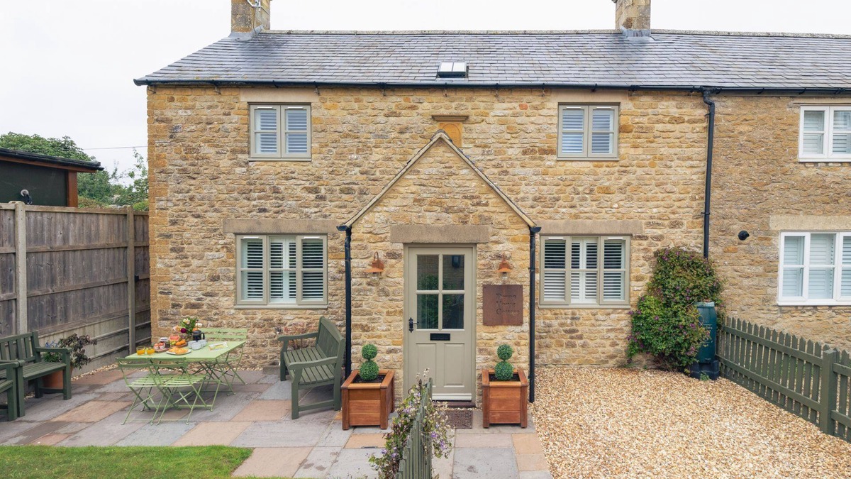 Stow-on-the-Wold Cottage | Stunning property in the beautiful market town of Stow-on-the-Wold - Devon House Cottage