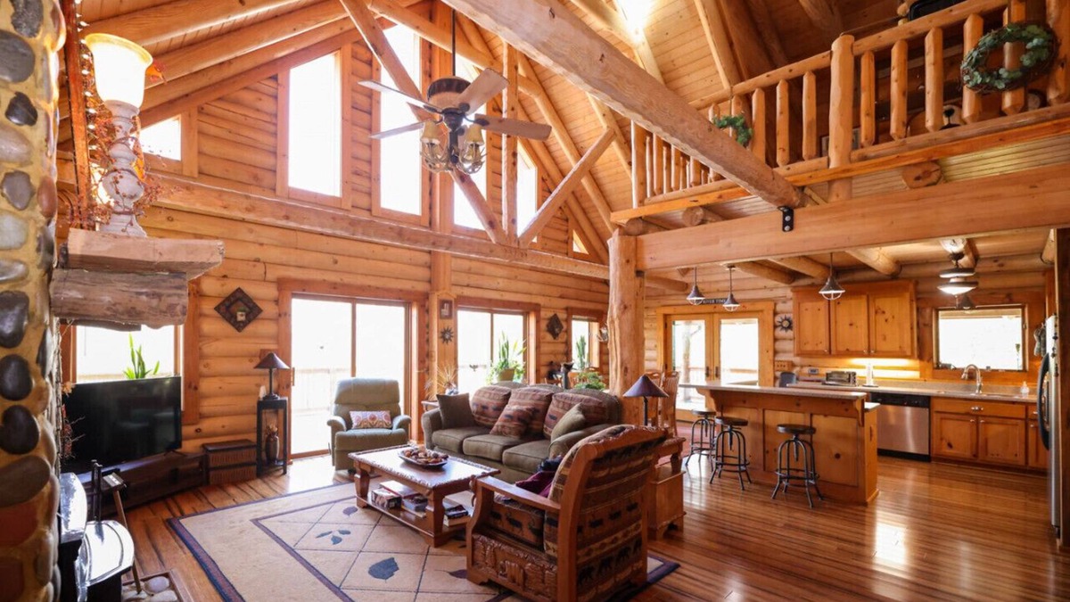 Stonehouse Cabin | Stunning! River-Front Log Cabin Near Williamsburg