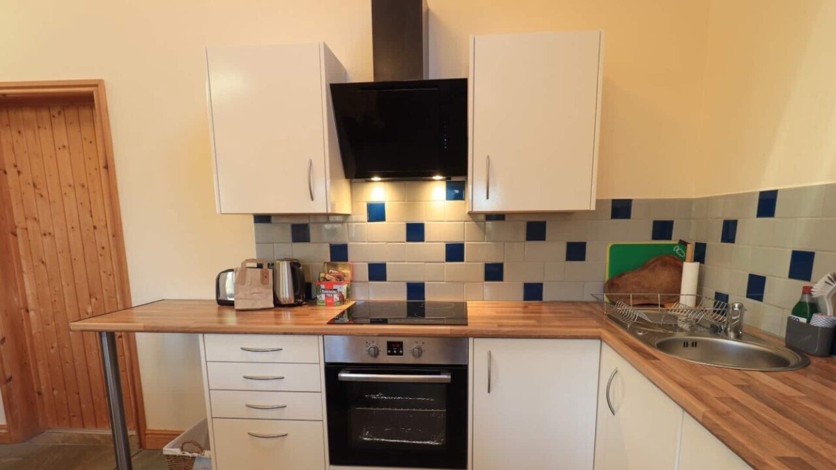 Carnforth House | Stunning rural cottage. Home from home. Dogs welcome.