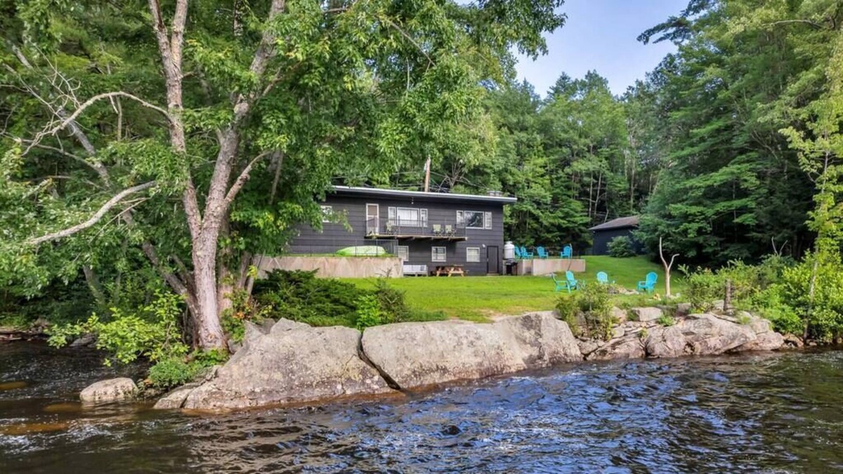 West Buxton House | Stunning Saco River Front Home