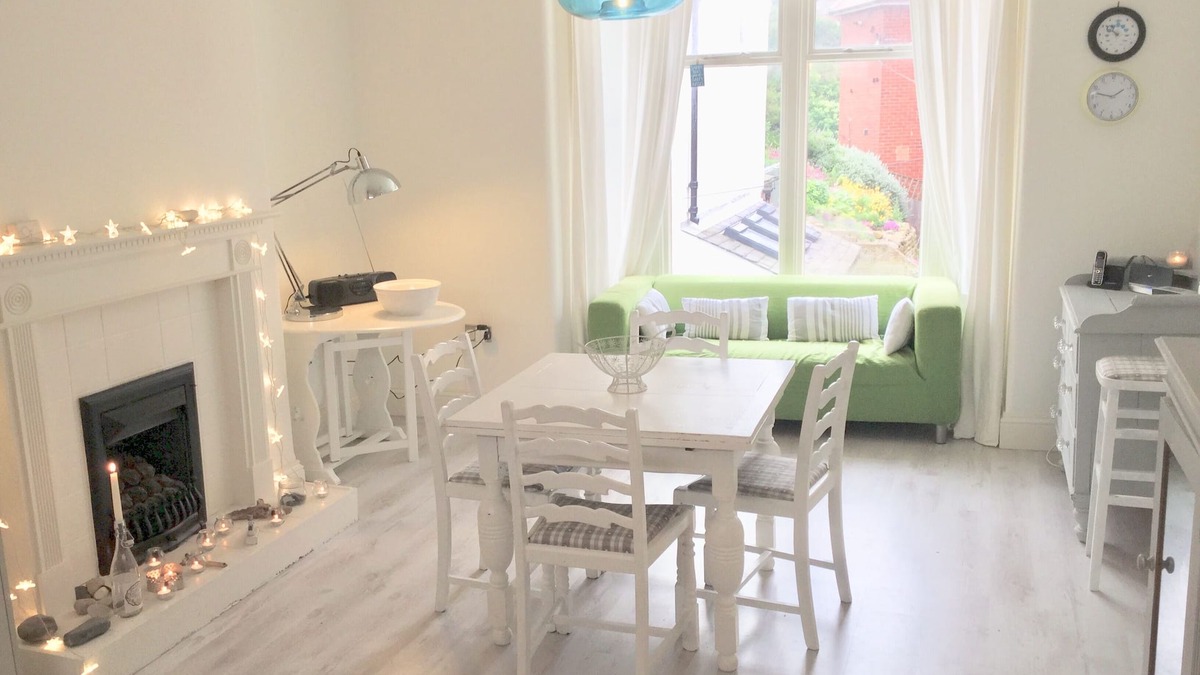 Sandsend Apartment | Stunning Sandsend Property - 30 meters from the beach!