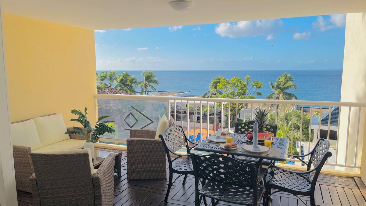 Simpson Bay Apartment | Stunning Sea View Retreat in Cupecoy