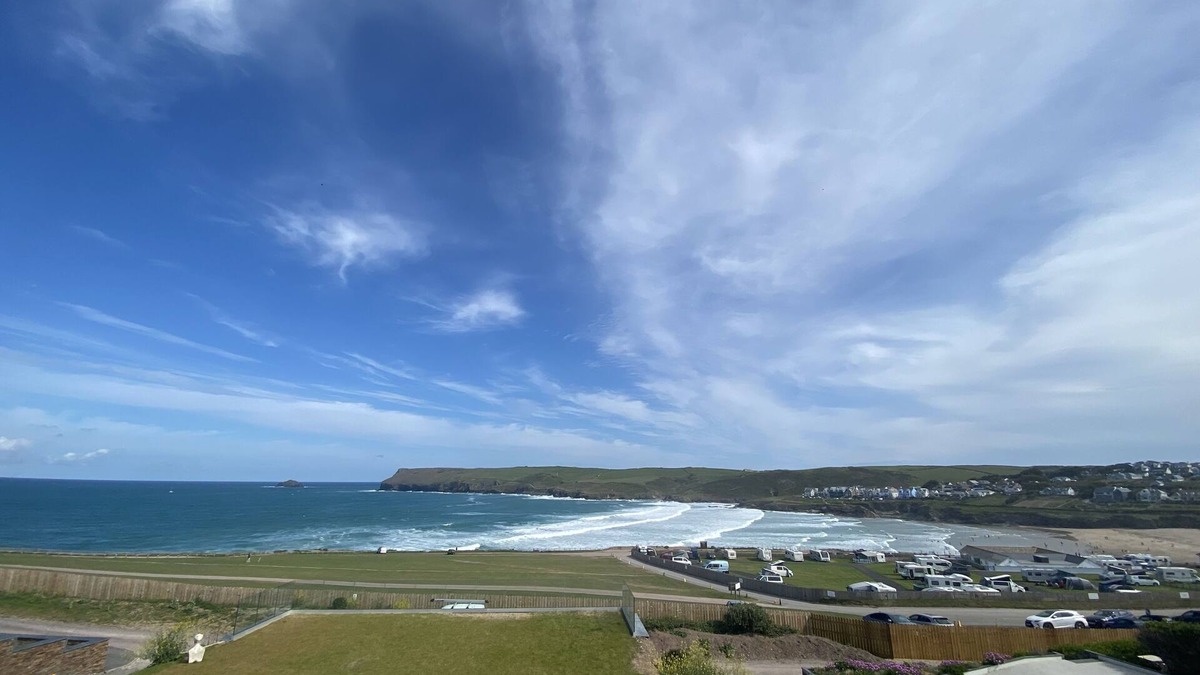Trebetherick House | Stunning sea views and sunsets 4 min from beach and surfing. Sleeps 12