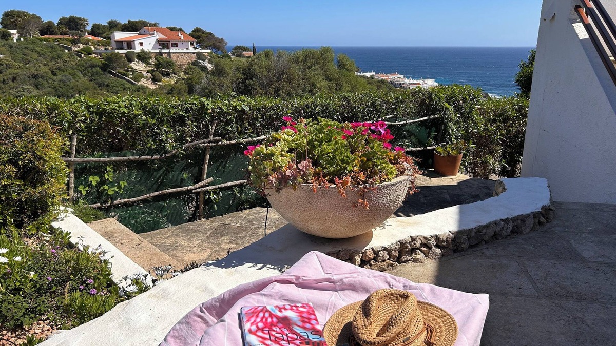 Binibeca House | Stunning Sea Views at Villa Nostrum, AC & Short Walk to Beach & Bars