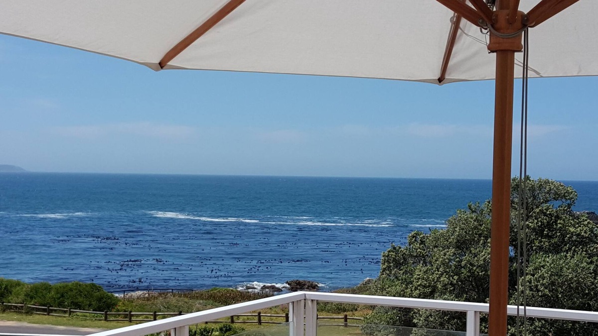 Kleinmond House | Stunning Seafront Home - Stylish Family Beach House With Amazing Views