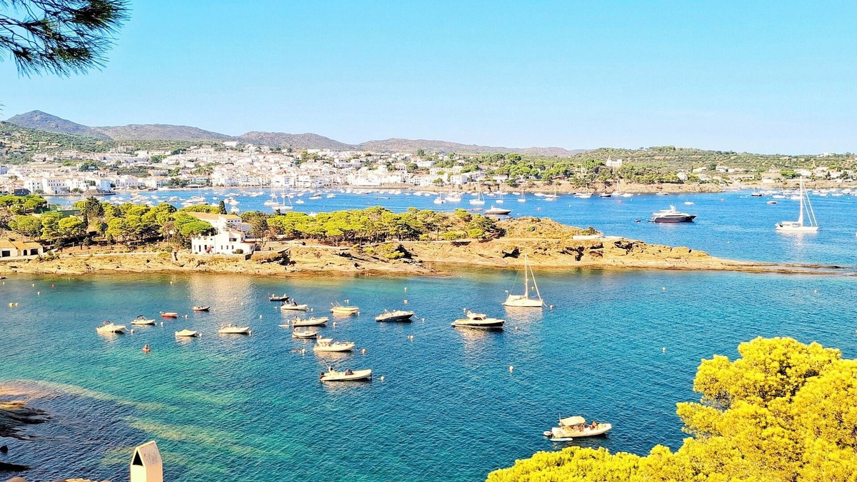 Cadaques House | Stunning Seaside House