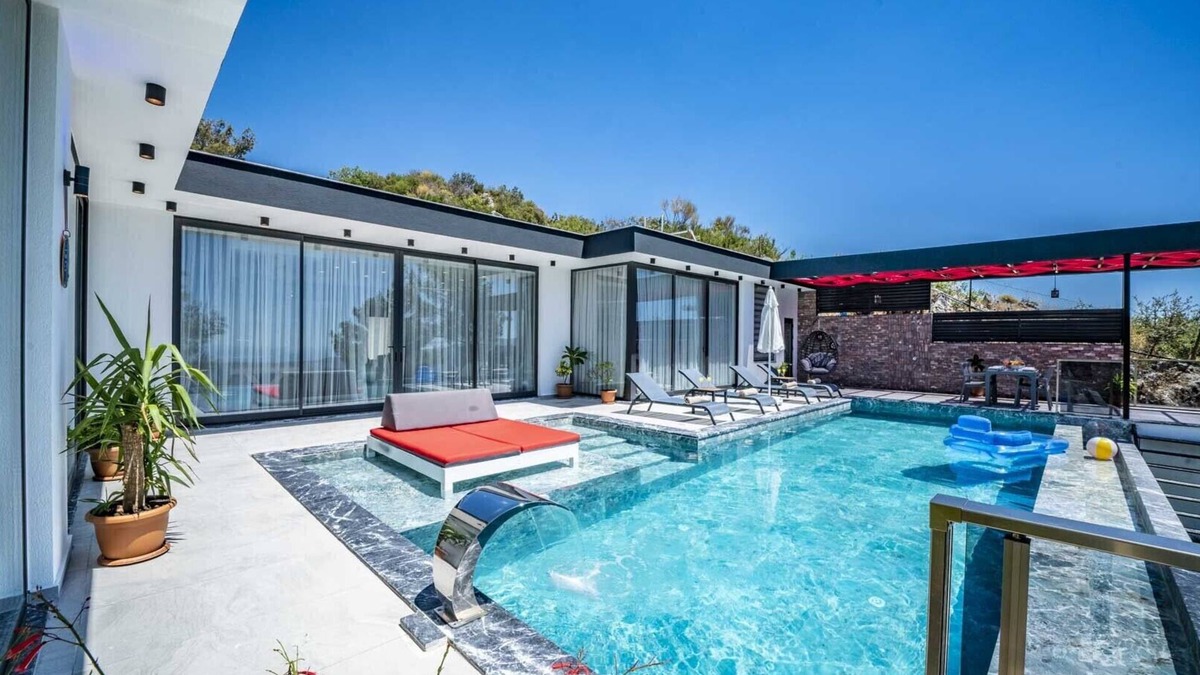 Uzumlu Villa | Stunning Secluded Getaway Luxury Villa for 4