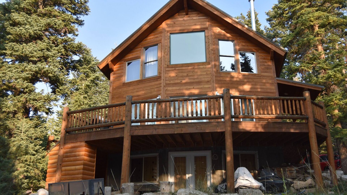Mount Pleasant Cabin | Stunning, Serene Cabin Retreat Nestled in the Mountains of Mount Pleasant, UT