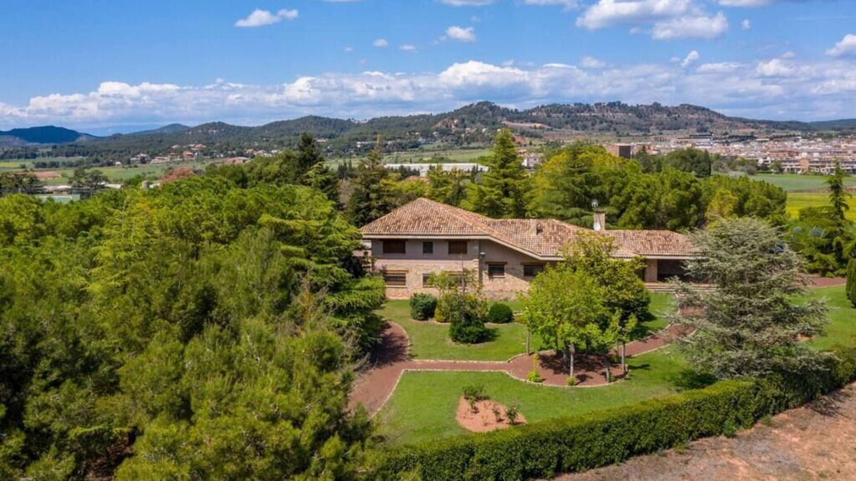 Santpedor Villa | Stunning seven-hectare estate in the district of Bages, right in the heart of Catalunya