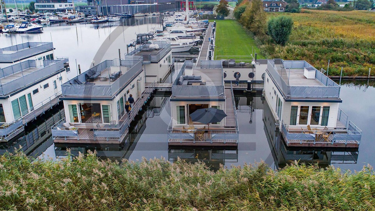 Municipality of Aalsmeer Boat Rental | Stunning ship in Aalsmeer with kitchen