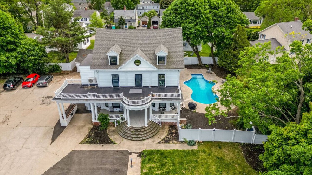 Willard Apartment | Stunning South Portland Apartment w/Pool