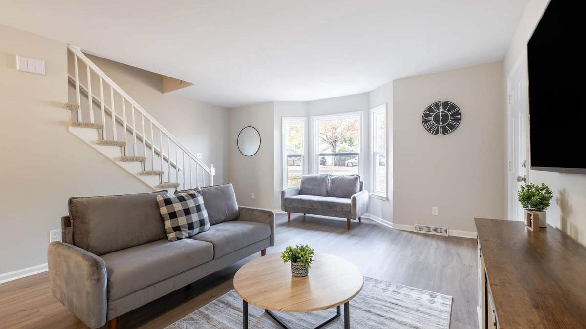 Charlotte House | Stunning Southpark/Cotswold Townhome
